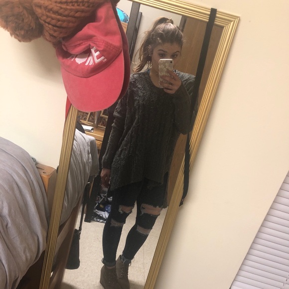 Meet your Posher, Micayla - Picture 4 of 8